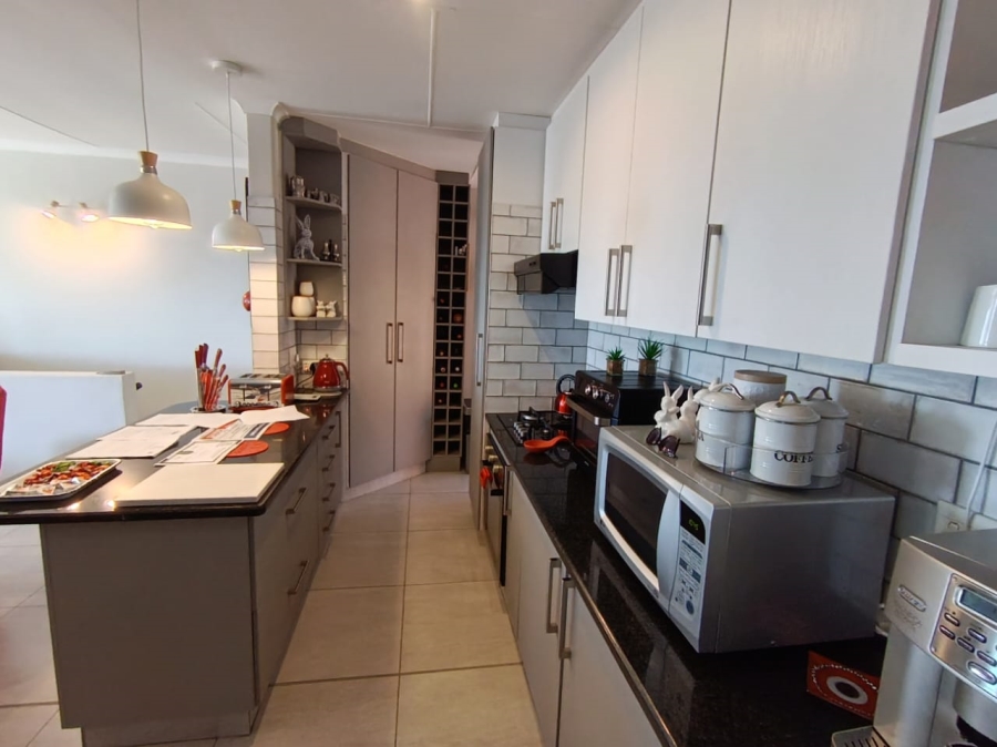 3 Bedroom Property for Sale in Island View Western Cape